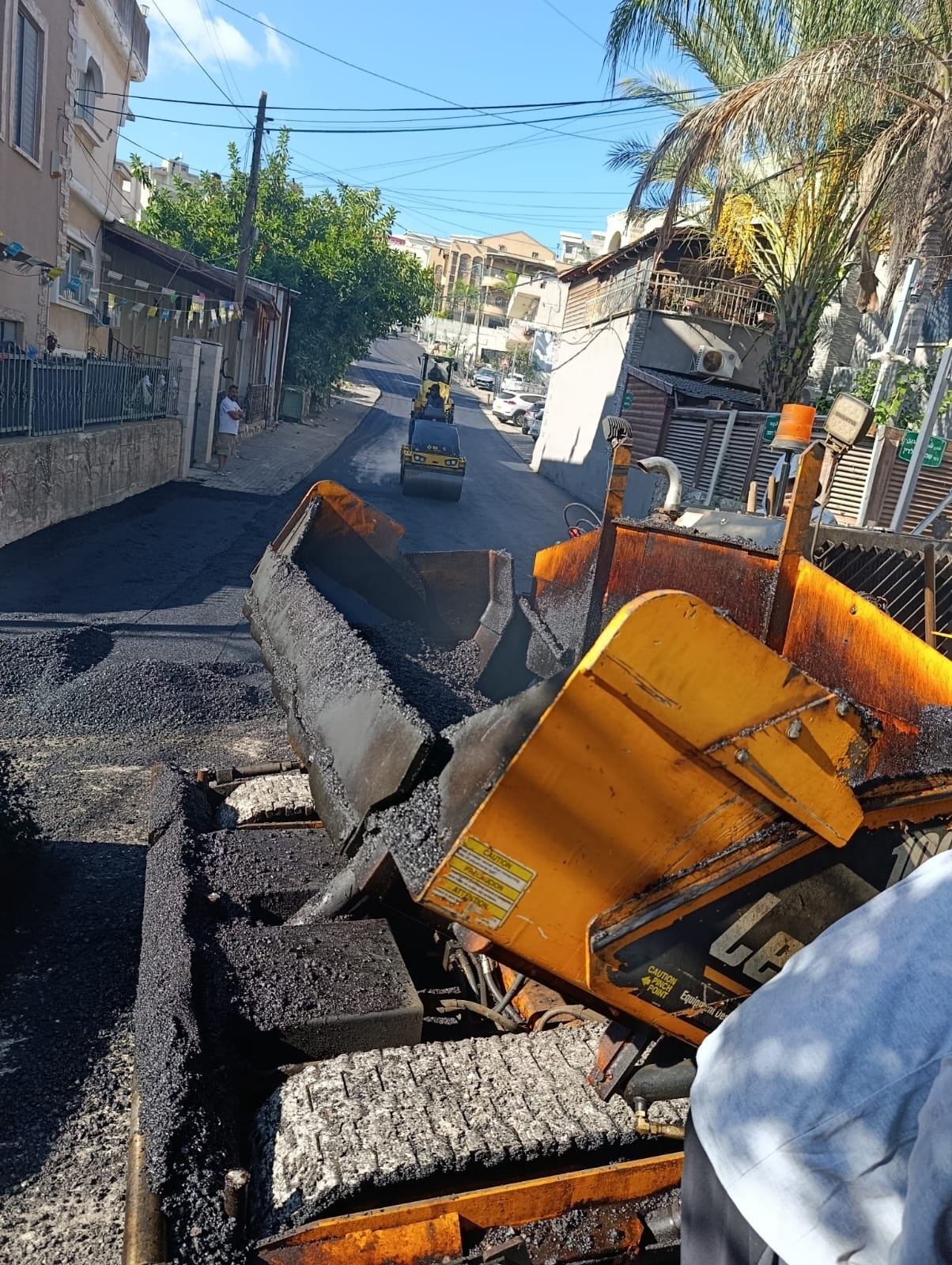  أعمال تطوير وتعبيد واسعة للشارع الرئيسي في مصمص 